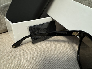 Päikeseprillid Givenchy GV 7068/S (3 foto / 7)