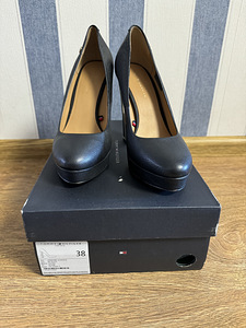 Tommy Hilfiger Allison (38) (3 foto / 4)