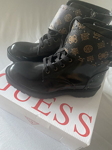 Guess 40 размер (1 фото из 2)