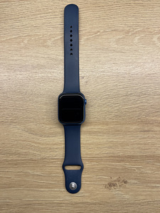 Apple Watch 7 45 мм GPS (2 фото из 3)