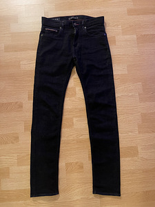 Tommy Hilfiger 29/32 (2 foto / 5)
