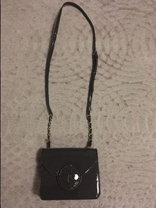 GUESS crossbody kott (3 foto / 3)