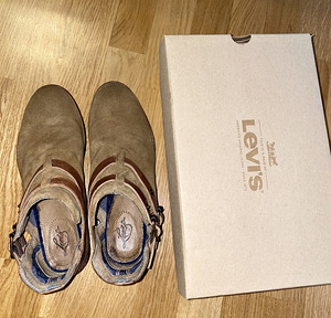 Levi’s stiilsed botased nahast, 40 (2 foto / 3)
