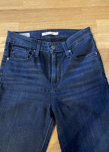 LEVIS 721 High Rise Skinny teksad, 27/32 (1 foto / 6)