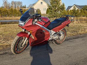 Honda VFR 750 RC 36-1 V4 74kW (5 foto / 8)