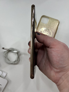 iPhone 11 Pro Max 64gb (4 foto / 7)