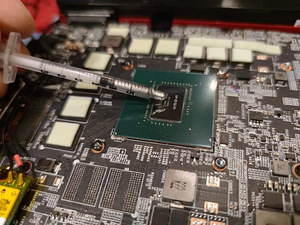 MSI ge73 raider RGB 8RE (8 foto / 9)