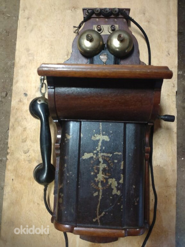 Старый заводной настенный телефон (фото #1)