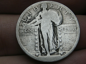 25 центов США(1916-1930).Год выпуска затерт.Серебро.