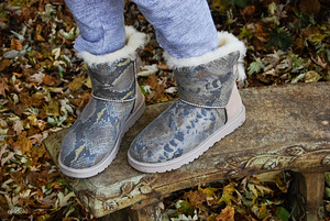 S.40(26sm)-UGG BAILEY BOW SNAKE Print-uued- (1 foto / 10)