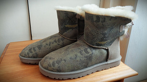 S.40(26sm)-UGG BAILEY BOW SNAKE Print-uued- (7 foto / 10)