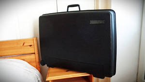 Чемодан DELSEY Hardshell Size XL-75х55х25 sm