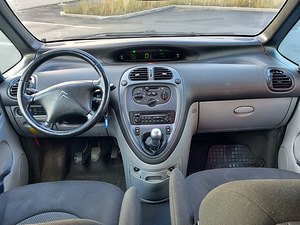 Citroen XSARA PICASSO 1.6 80kw бензин мануал едет (5 фото из 7)