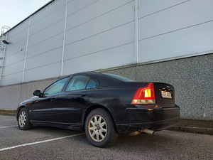Volvo s60 125kw ATM üv 2022 dets (7 foto / 10)