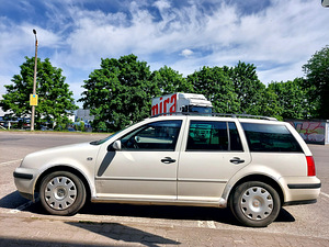 Volksvagen Golf 2006 77kw мануал бензин (11 фото из 15)