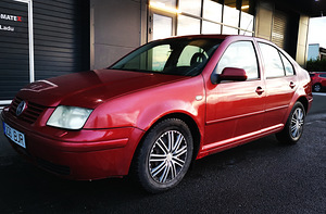 VW Bora 2.0 85kw ATM бензин (3 фото из 14)
