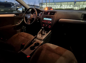 Volkswagen Jetta 1.2 manuaal 77kw Üv 2024 dets (5 foto / 11)