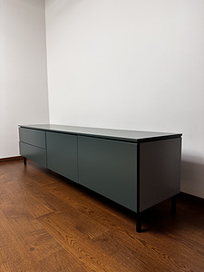 Kummut Furgner TV alus (7 foto / 7)