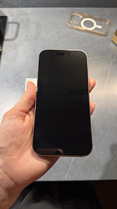 iPhone 16 Pro 256gb Titanium (3 foto / 8)
