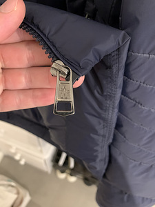 Moncler meeste jope (3 foto / 5)