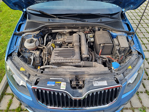 Skoda Octavia Автомат, универсал (10 фото из 11)