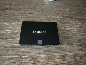 Samsung 860 EVO, 1TB (1 foto / 3)