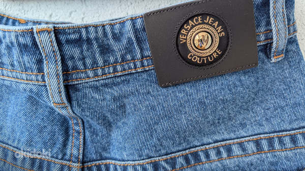 Новые джинсы Versace — в 3 раза дешевле W29/L32