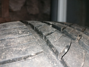 Rehv, suur kiirus 275/40 ZR20 (5 foto / 5)