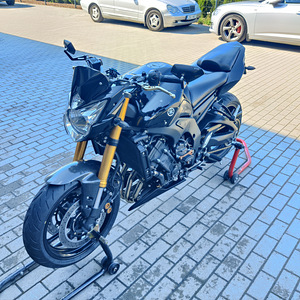 Yamaha FZ8 (2 foto / 8)
