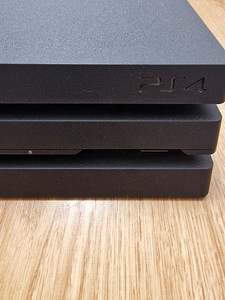 Sony PlayStation 4 ( PS4 Pro ) 1TB (5 foto / 7)