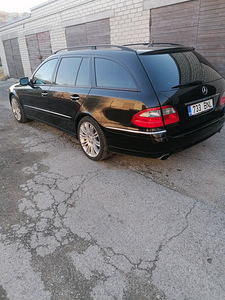 Mercedes e220 sport pakett (5 foto / 13)