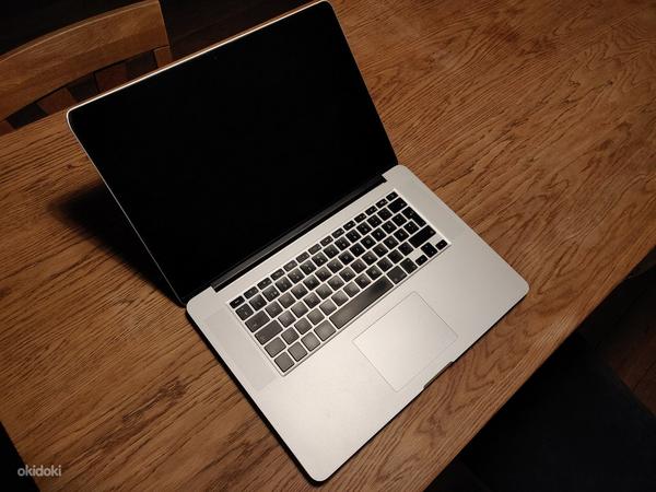 Apple MacBook Pro 15 Retina, i7 2.2, 16 ГБ, 500 ГБ, середина (фото #1)