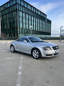 AUDI TT QUATTRO 226900 LS (2 foto / 10)