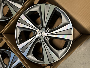 19" Honda replica диски 5x114,3 (новые) (3 фото из 7)