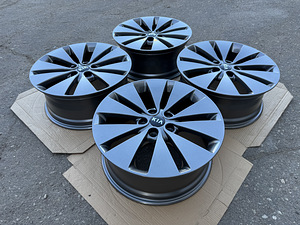 18" Kia originaalveljed 5x114,3