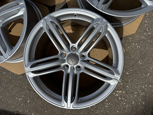 21" оригинальные диски Audi Q7 Peeler 5x130 (2 фото из 10)
