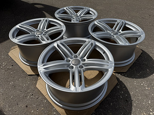 21" оригинальные диски Audi Q7 Peeler 5x130 (5 фото из 10)