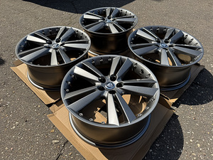 20" оригинальные диски Jaguar 5x108 + датчики (5 фото из 8)