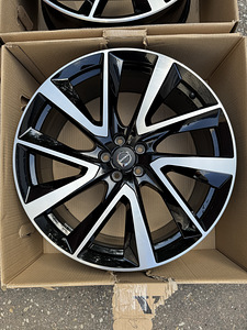 21" оригинальные диски Volvo XC90 5x108 (4 фото из 9)