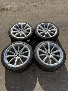 21" оригинальные диски Audi RS6/7 C8 5x112 + шипованные шины 275/35 (6 фото из 10)