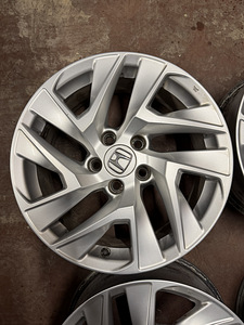 17" оригинальные диски Honda 5x114,3 (5 фото из 8)