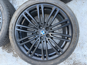 19" оригинальные диски BMW стиль 664M 5x112 + летние шины 7мм (2 фото из 10)