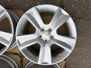 17" оригинальные диски Subaru 5x100 (как новые) (4 фото из 10)