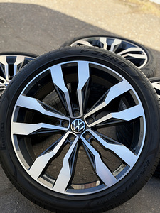 20" оригинальные диски Volkswagen 5x112 + летние шины 255/40/20 (1 фото из 10)
