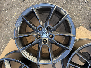 18" оригинальные диски Skoda 5x112 (6 фото из 8)
