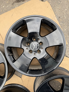 17" оригинальные диски Mercedes-Benz 5x112 (3 фото из 8)