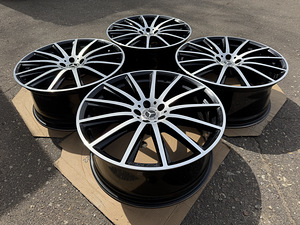 22" оригинальные диски Mercedes-Benz GLS/GLE 5x112 (одинаковой ширины) (2 фото из 9)