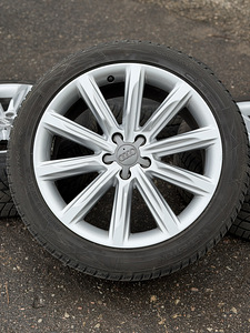19" оригинальные диски Audi 5x112 + 235/45/19 m+s 6-7мм (1 фото из 9)