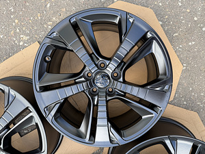 18" оригинальные диски Peugeot 5x108 (как новые) (5 фото из 10)