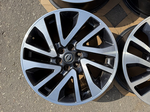 18" оригинальные диски Nissan Navara 6x114,3 (7 фото из 8)